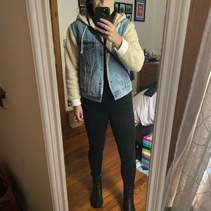 Levi Sherpa sleeve jacket